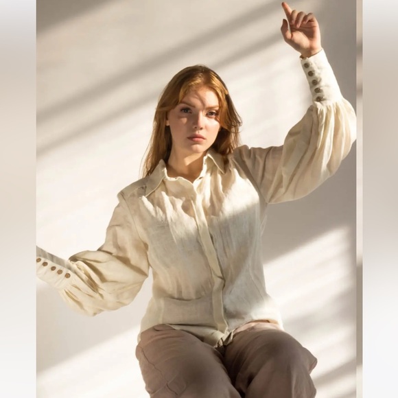 NWOT Pavietra Bishop Sleeve Victorian Linen Blouse - Picture 4 of 11